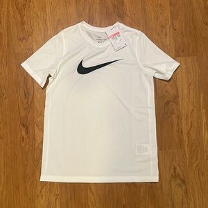 nike tee shirt